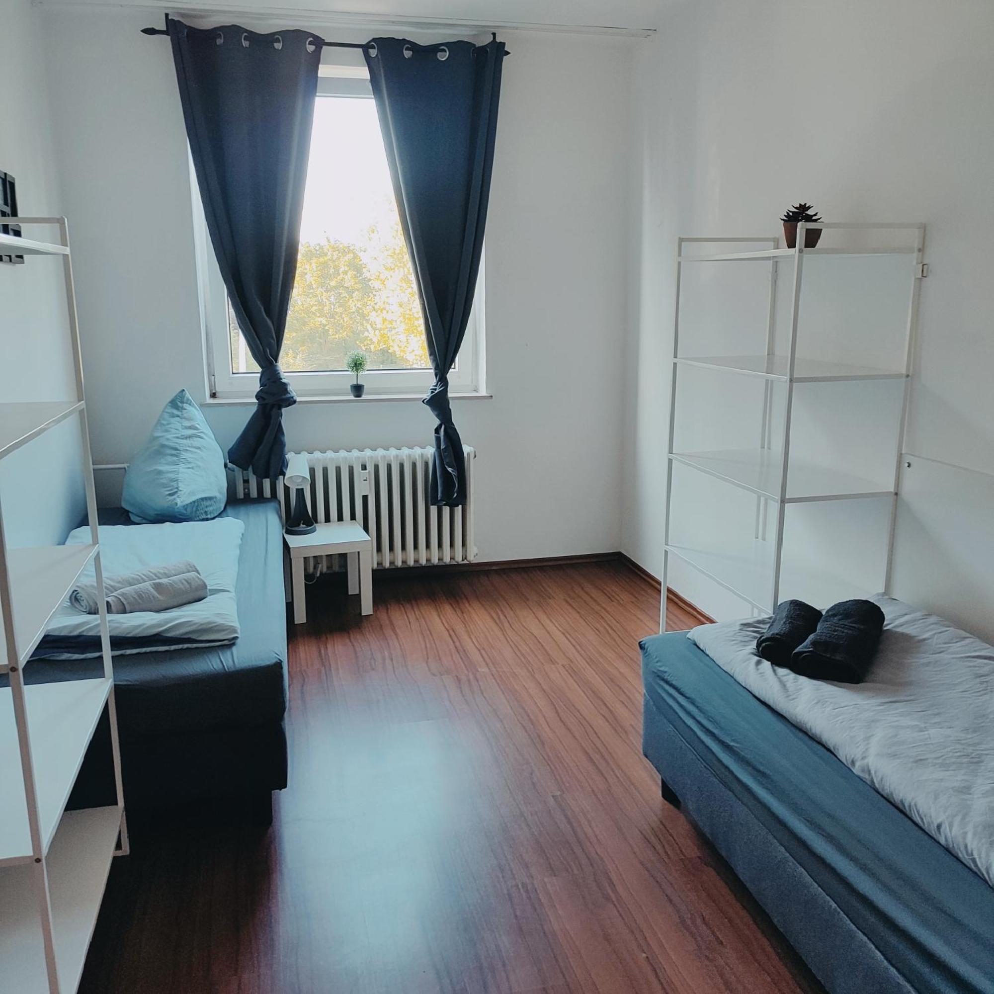 Ferienwohnung Monteurwohnung Messewohnung Duisburg Sued Grenze Duesseldorf 6 Personen Exterior foto